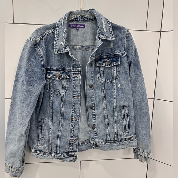 Jean jacket - Picture 1 of 3
